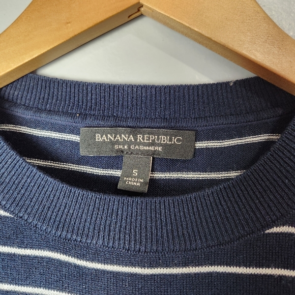 Banana Republic Navy Hello Weekend Sweater - Picture 4 of 6